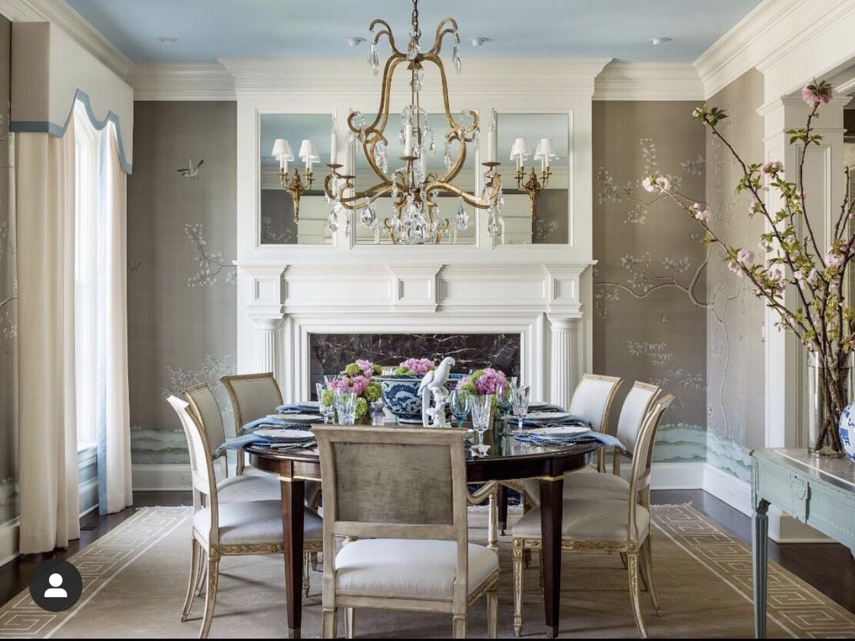 Classic dining room by Lina Vella Art & Interiors